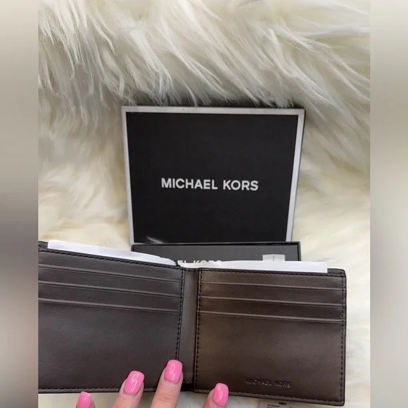 Michaels Kors Billfold Wallet - Picture 5 of 10